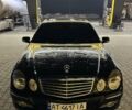 Черный Мерседес Е-Класс, объемом двигателя 3 л и пробегом 300 тыс. км за 9400 $, фото 1 на Automoto.ua