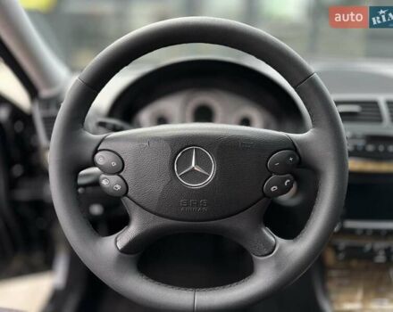Черный Мерседес Е-Класс, объемом двигателя 3 л и пробегом 333 тыс. км за 10700 $, фото 26 на Automoto.ua