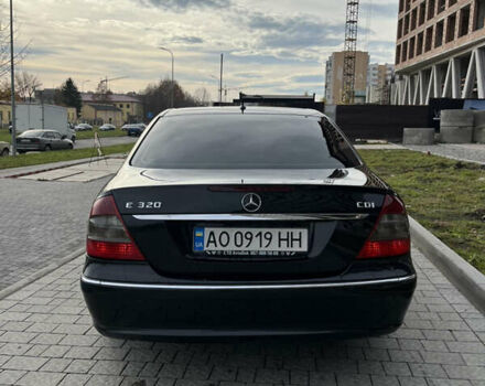 Черный Мерседес Е-Класс, объемом двигателя 3 л и пробегом 400 тыс. км за 8000 $, фото 5 на Automoto.ua