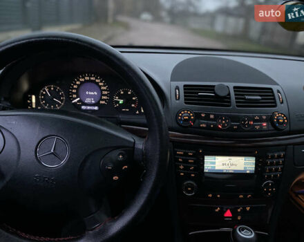 Черный Мерседес Е-Класс, объемом двигателя 2.1 л и пробегом 314 тыс. км за 8500 $, фото 19 на Automoto.ua
