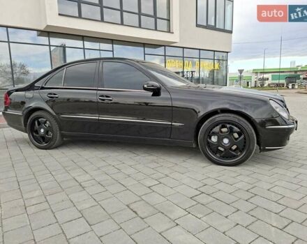Черный Мерседес Е-Класс, объемом двигателя 3 л и пробегом 325 тыс. км за 8599 $, фото 14 на Automoto.ua