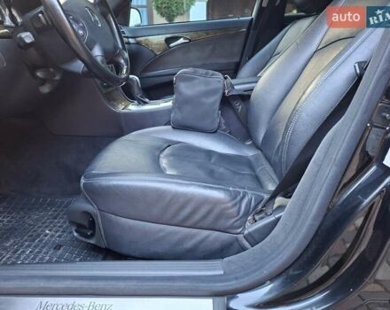 Черный Мерседес Е-Класс, объемом двигателя 3 л и пробегом 325 тыс. км за 8599 $, фото 28 на Automoto.ua