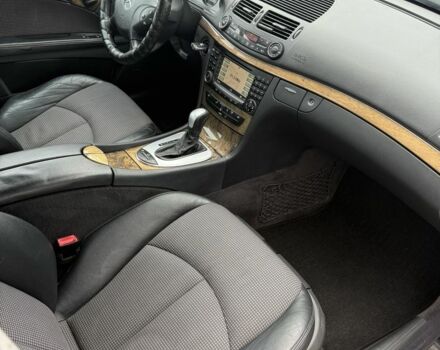 Черный Мерседес Е-Класс, объемом двигателя 0 л и пробегом 350 тыс. км за 4700 $, фото 9 на Automoto.ua