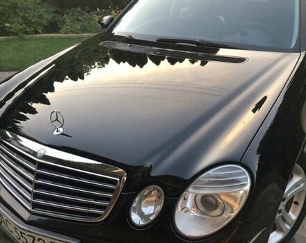 Черный Мерседес Е-Класс, объемом двигателя 1.8 л и пробегом 205 тыс. км за 9999 $, фото 39 на Automoto.ua