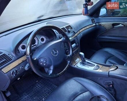 Черный Мерседес Е-Класс, объемом двигателя 3 л и пробегом 325 тыс. км за 8599 $, фото 27 на Automoto.ua