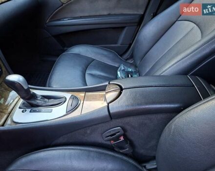 Черный Мерседес Е-Класс, объемом двигателя 3 л и пробегом 325 тыс. км за 8599 $, фото 49 на Automoto.ua