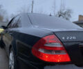 Черный Мерседес Е-Класс, объемом двигателя 2.1 л и пробегом 314 тыс. км за 8500 $, фото 3 на Automoto.ua