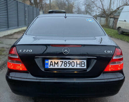 Черный Мерседес Е-Класс, объемом двигателя 2.1 л и пробегом 314 тыс. км за 8500 $, фото 4 на Automoto.ua