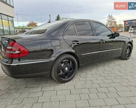 Черный Мерседес Е-Класс, объемом двигателя 3 л и пробегом 325 тыс. км за 8599 $, фото 15 на Automoto.ua