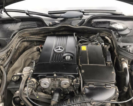 Черный Мерседес Е-Класс, объемом двигателя 1.8 л и пробегом 314 тыс. км за 8150 $, фото 31 на Automoto.ua