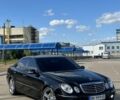 Черный Мерседес Е-Класс, объемом двигателя 3 л и пробегом 330 тыс. км за 8500 $, фото 1 на Automoto.ua