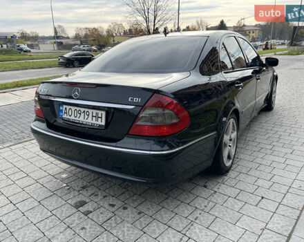 Черный Мерседес Е-Класс, объемом двигателя 3 л и пробегом 400 тыс. км за 8000 $, фото 6 на Automoto.ua