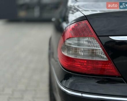 Черный Мерседес Е-Класс, объемом двигателя 3 л и пробегом 333 тыс. км за 10700 $, фото 16 на Automoto.ua