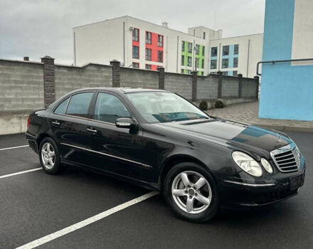Черный Мерседес Е-Класс, объемом двигателя 3.2 л и пробегом 310 тыс. км за 4800 $, фото 2 на Automoto.ua