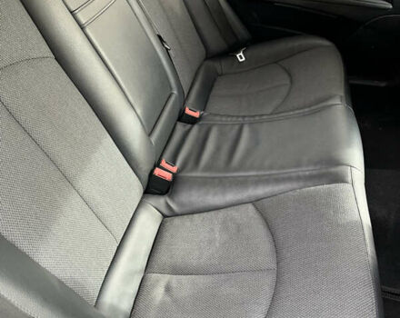 Черный Мерседес Е-Класс, объемом двигателя 3 л и пробегом 400 тыс. км за 8000 $, фото 12 на Automoto.ua