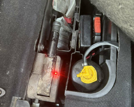 Мерседес Е-Класс 2006 в Чернигове на Automoto.ua Черный Мерседес Е-Класс, объемом двигателя 2.99 л и пробегом 355 тыс. км за 9299 $, фото 33 на Automoto.ua