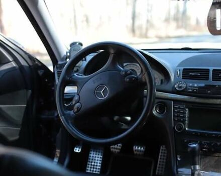 Черный Мерседес Е-Класс, объемом двигателя 2.9 л и пробегом 295 тыс. км за 9800 $, фото 9 на Automoto.ua