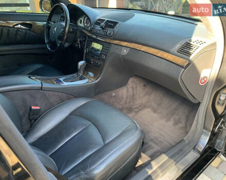 Мерседес Е-Класс 2006 в Ивано-Франковске на Automoto.ua Черный Мерседес Е-Класс, объемом двигателя 3 л и пробегом 326 тыс. км за 8200 $, фото 96 на Automoto.ua