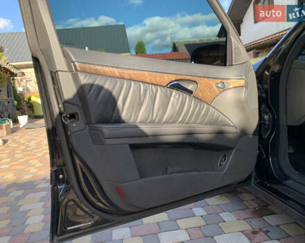 Мерседес Е-Класс 2006 в Ивано-Франковске на Automoto.ua Черный Мерседес Е-Класс, объемом двигателя 3 л и пробегом 326 тыс. км за 8200 $, фото 66 на Automoto.ua