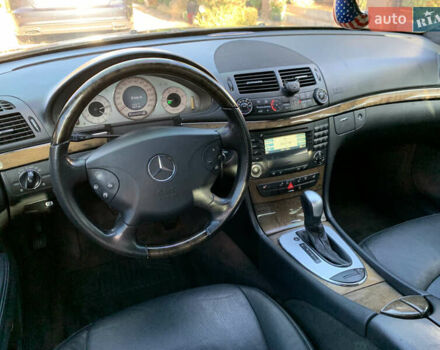 Мерседес Е-Класс 2006 в Ивано-Франковске на Automoto.ua Черный Мерседес Е-Класс, объемом двигателя 3 л и пробегом 326 тыс. км за 8200 $, фото 87 на Automoto.ua