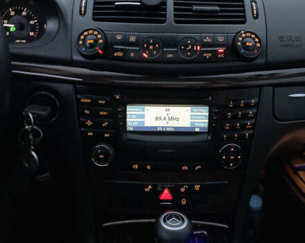 Черный Мерседес Е-Класс, объемом двигателя 2.1 л и пробегом 314 тыс. км за 8500 $, фото 20 на Automoto.ua