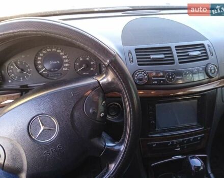 Чорний Мерседес Е-Клас, об'ємом двигуна 2.15 л та пробігом 286 тис. км за 7200 $, фото 9 на Automoto.ua
