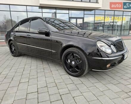 Черный Мерседес Е-Класс, объемом двигателя 3 л и пробегом 325 тыс. км за 8599 $, фото 12 на Automoto.ua