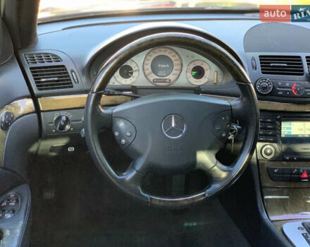 Мерседес Е-Класс 2006 в Ивано-Франковске на Automoto.ua Черный Мерседес Е-Класс, объемом двигателя 3 л и пробегом 326 тыс. км за 8200 $, фото 85 на Automoto.ua