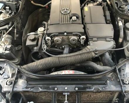 Черный Мерседес Е-Класс, объемом двигателя 1.8 л и пробегом 205 тыс. км за 9999 $, фото 40 на Automoto.ua