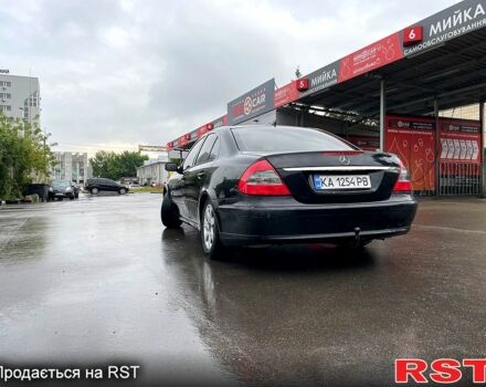 Черный Мерседес Е-Класс, объемом двигателя 1.8 л и пробегом 350 тыс. км за 4700 $, фото 4 на Automoto.ua
