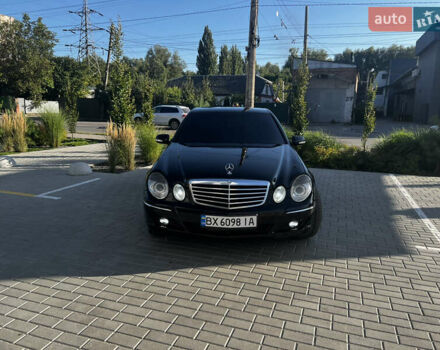 Чорний Мерседес Е-Клас, об'ємом двигуна 3 л та пробігом 295 тис. км за 9499 $, фото 11 на Automoto.ua