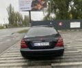 Черный Мерседес Е-Класс, объемом двигателя 3 л и пробегом 375 тыс. км за 5666 $, фото 4 на Automoto.ua