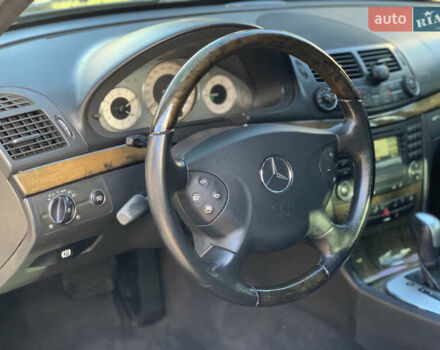 Мерседес Е-Класс 2006 в Ивано-Франковске на Automoto.ua Черный Мерседес Е-Класс, объемом двигателя 3 л и пробегом 326 тыс. км за 8200 $, фото 62 на Automoto.ua