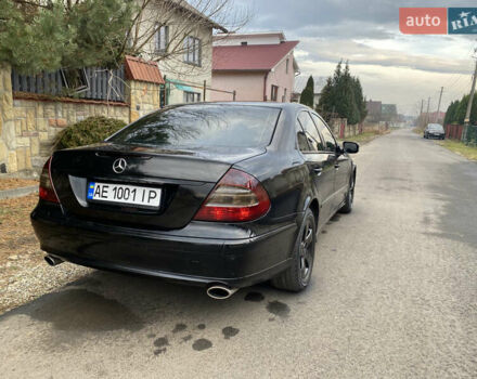 Чорний Мерседес Е-Клас, об'ємом двигуна 3 л та пробігом 252 тис. км за 6200 $, фото 6 на Automoto.ua