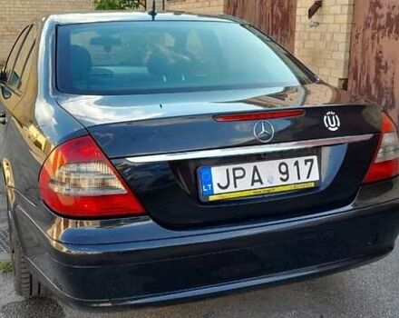 Черный Мерседес Е-Класс, объемом двигателя 2.2 л и пробегом 430 тыс. км за 3536 $, фото 6 на Automoto.ua