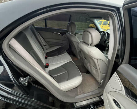 Чорний Мерседес Е-Клас, об'ємом двигуна 2.99 л та пробігом 250 тис. км за 7500 $, фото 25 на Automoto.ua