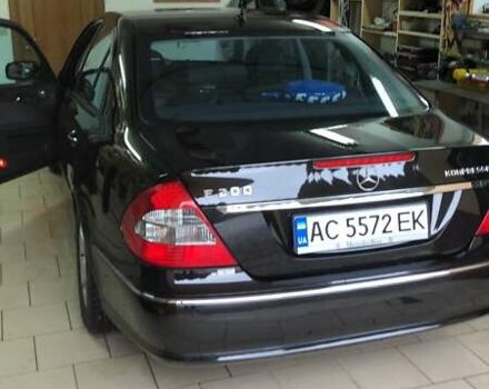 Черный Мерседес Е-Класс, объемом двигателя 1.8 л и пробегом 205 тыс. км за 9999 $, фото 49 на Automoto.ua