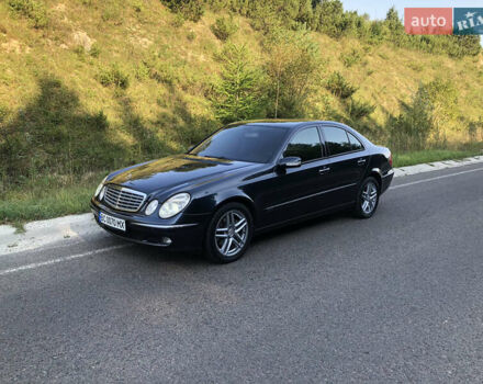 Черный Мерседес Е-Класс, объемом двигателя 2.99 л и пробегом 305 тыс. км за 8999 $, фото 12 на Automoto.ua
