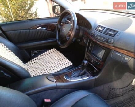 Чорний Мерседес Е-Клас, об'ємом двигуна 2.15 л та пробігом 286 тис. км за 7200 $, фото 15 на Automoto.ua