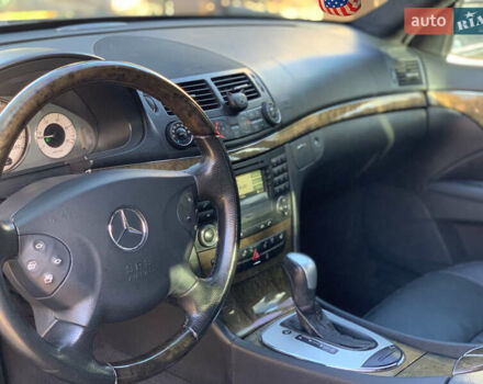 Мерседес Е-Класс 2006 в Ивано-Франковске на Automoto.ua Черный Мерседес Е-Класс, объемом двигателя 3 л и пробегом 326 тыс. км за 8200 $, фото 63 на Automoto.ua