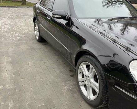 Черный Мерседес Е-Класс, объемом двигателя 3 л и пробегом 256 тыс. км за 9000 $, фото 9 на Automoto.ua