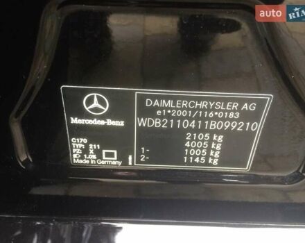 Черный Мерседес Е-Класс, объемом двигателя 1.8 л и пробегом 205 тыс. км за 9999 $, фото 7 на Automoto.ua