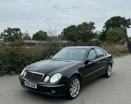 Черный Мерседес Е-Класс, объемом двигателя 3 л и пробегом 350 тыс. км за 3814 $, фото 1 на Automoto.ua