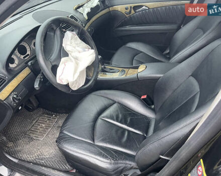 Чорний Мерседес Е-Клас, об'ємом двигуна 2.99 л та пробігом 374 тис. км за 4700 $, фото 27 на Automoto.ua