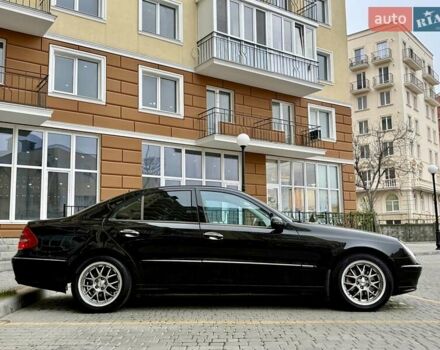 Черный Мерседес Е-Класс, объемом двигателя 2.1 л и пробегом 221 тыс. км за 7800 $, фото 2 на Automoto.ua