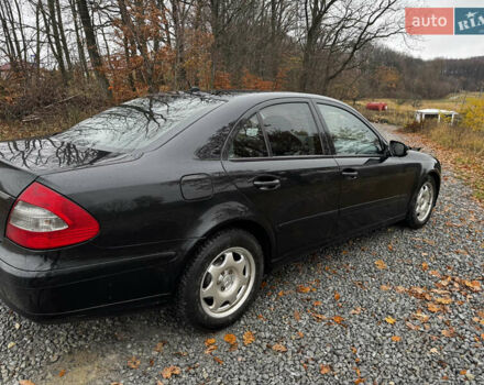 Черный Мерседес Е-Класс, объемом двигателя 2.15 л и пробегом 475 тыс. км за 8800 $, фото 4 на Automoto.ua