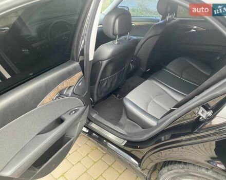 Черный Мерседес Е-Класс, объемом двигателя 3 л и пробегом 351 тыс. км за 9400 $, фото 13 на Automoto.ua