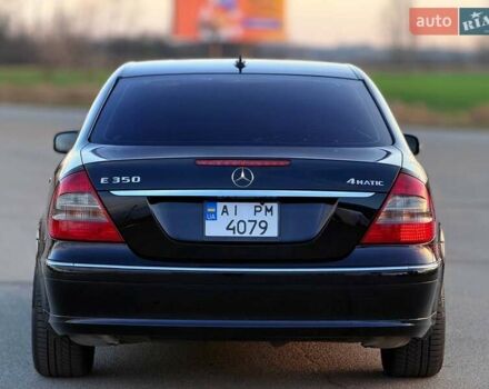 Черный Мерседес Е-Класс, объемом двигателя 3.5 л и пробегом 236 тыс. км за 10000 $, фото 3 на Automoto.ua