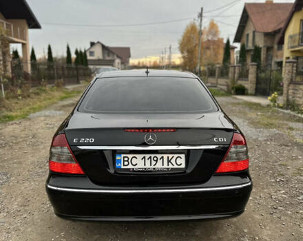 Черный Мерседес Е-Класс, объемом двигателя 2.15 л и пробегом 260 тыс. км за 11777 $, фото 13 на Automoto.ua