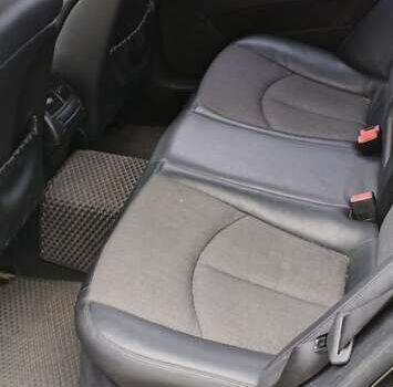 Черный Мерседес Е-Класс, объемом двигателя 2.8 л и пробегом 400 тыс. км за 7000 $, фото 5 на Automoto.ua